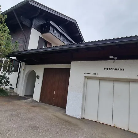 Almtraum Apartment *