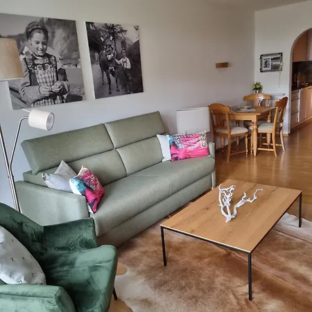 Almtraum Apartment *
